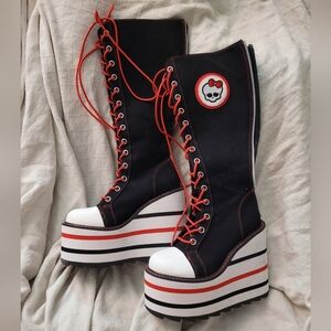 YRU X MONSTER HIGH COLLAB GHOUL - BLACK/WHITE - size 7